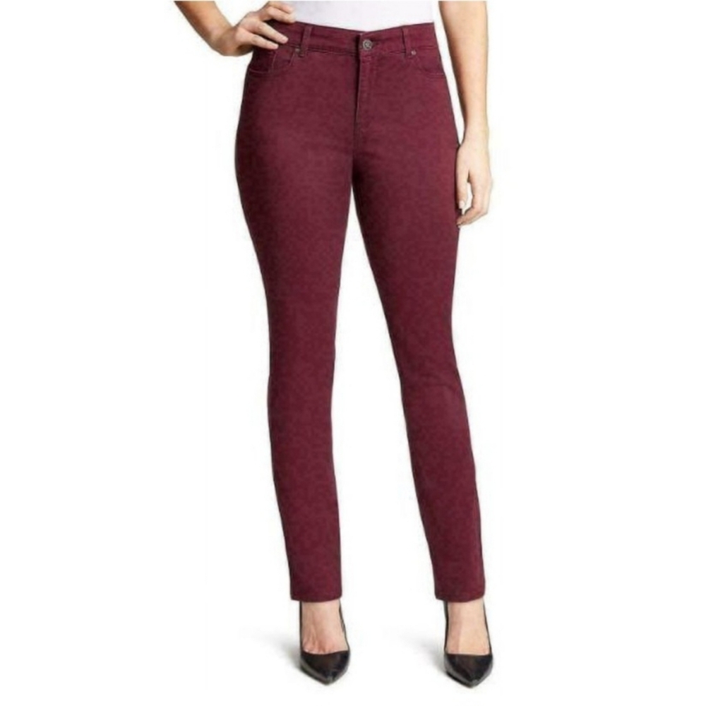 NEW Bandolino Woman's Amy Modern Straight Leg Tummy Slimming Stretch Jeans